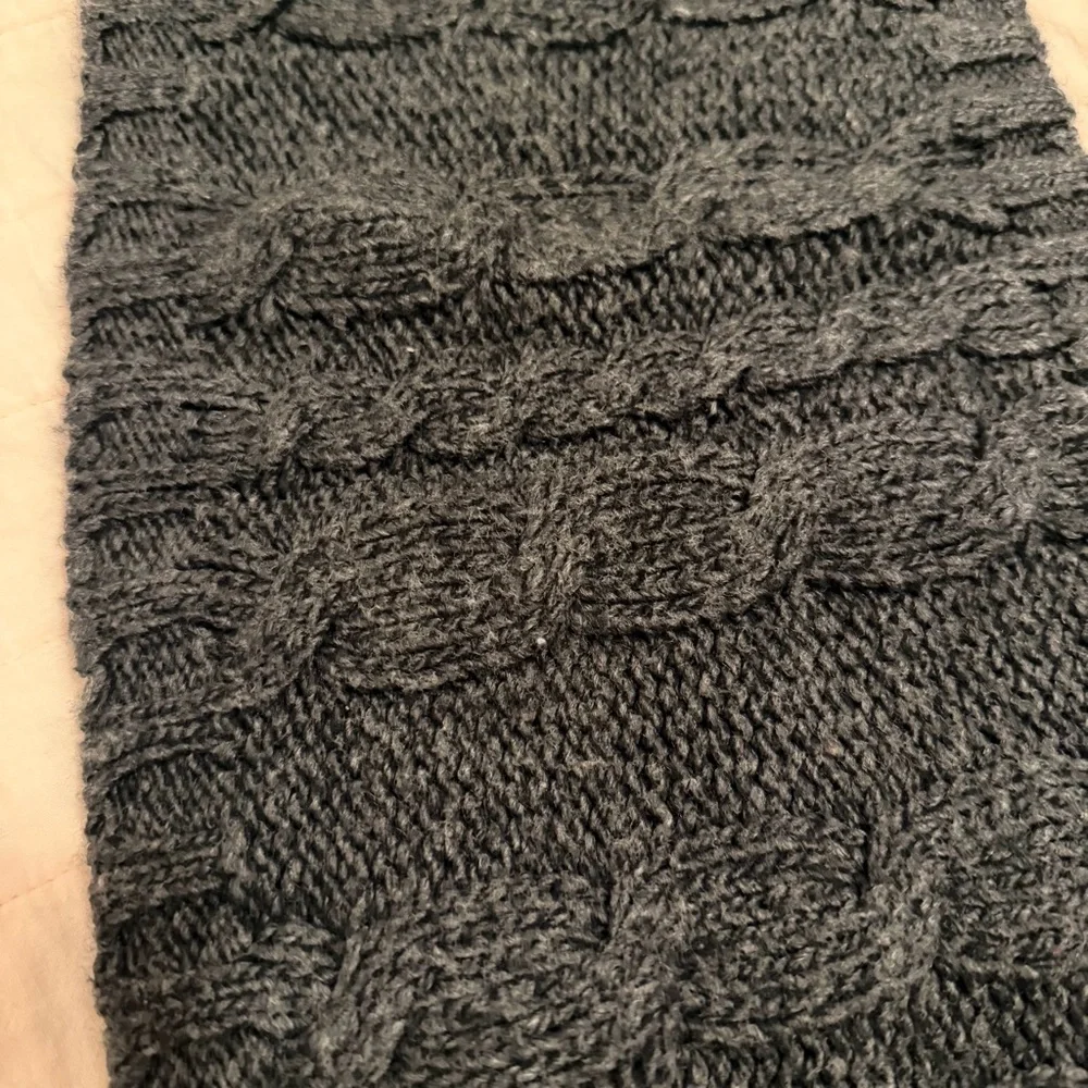 Lole Grey Knit Infinity Scarf - Picture 7 of 14